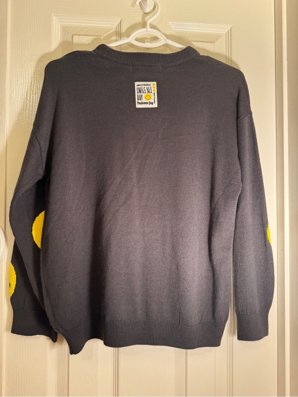 H&M Girls Black Sweater with Yellow Smiley Face Pattern - Picture 4 of 7